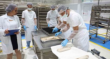 Halk Ekmek bir yılda 9 milyon ekmeği Antalyalılar ile buluşturdu