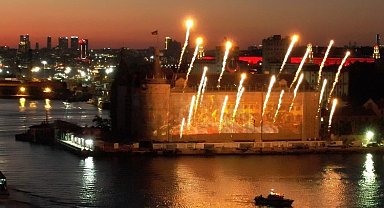 Haydarpaşa Garı'nda "15 Temmuz" anısına mapping gösterimi