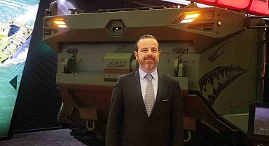 İDEF fuarında sergilenen Zırhlı Amfibi Hücum Aracı ZAHA göz doldurdu