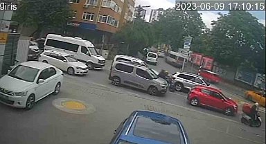 Kadıköy'de kırmızı ışıkta otomobilin camını kırıp çantayı çaldılar