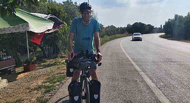 Kanadalı bankacı 2 bin 700 kilometre aşıp bisikletiyle İznik'e geldi