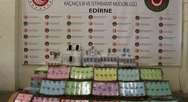 Kapıkule'de 10 milyon TL değerinde kaçak cep telefonu ve elektronik sigara ele geçirildi
