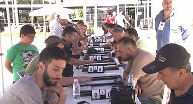 Kartal'da tavla turnuvası renkli görüntülere sahne oldu