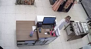 Kasada unutulan telefonu çalarak kayıplara karıştı: O anlar kamerada