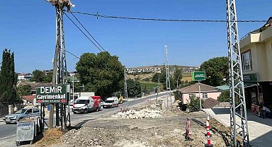 Leylek yavruları için yol inşaatı durduruldu