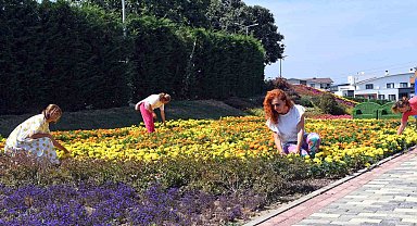 Macera Bursa, rengarenk çiçeklerle donatıldı