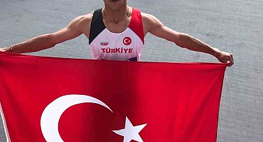 Mikail Al, Paris biletini aldı