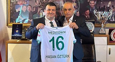 Milletvekili Hasan Öztürk, Bursaspor'a 50 bin TL bağışta bulundu