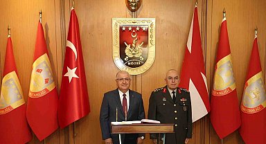 Milli Savunma Bakanı Yaşar Güler'den Kuvvet Komutanlıklarına Ziyaret