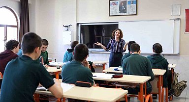 Öğretmenlerin mazerete bağlı yer değiştirme başvuru başladı