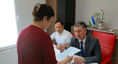 Özbek seçmenler sandık başına gitti
