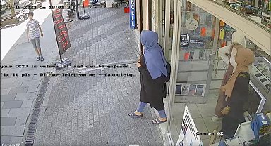 Sahte dolarla esnafı dolandırıp son model telefon aldılar