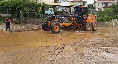 Sel sularında böyle yıkandı