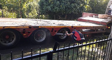 Seyir halindeki tır alev aldı