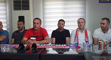 Silivrispor yeni yönetimini tanıttı
