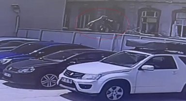 Taksim'de Fransız turist 3'üncü kattan düştü
