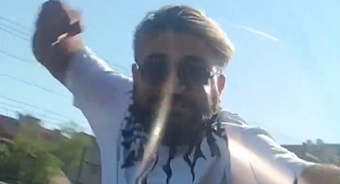 Trafikte Yol Kesen Şahıs, Hamile Kadının Bulunduğu Arabayı Yumrukladı