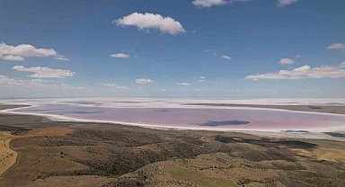 Tuz Gölü pembe renge büründü