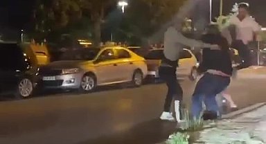 Tuzla'da iki grup arasında tekmeli yumruklu kavga kamerada