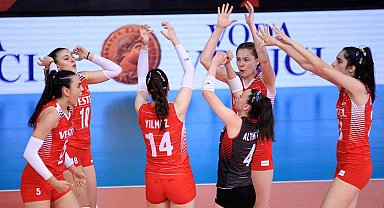 U17 Kız Voleybol Milli Takımı, Avrupa Şampiyonası'nda finale çıktı