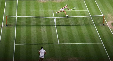 Wimbledon tek kadınlarda şampiyon Marketa Vondrousova