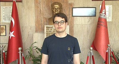 YKS sayısal 1'incisi Mustafa Özcan: "Günlük ortalama 400 ile 500 arası soru çözdüm"