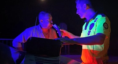 Alkollü sürücüden ilginç istek: "Bana alkolden ceza yazmayın"
