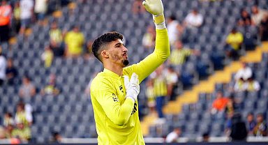 Altay Bayındır Fenerbahçe taraftarına veda etti
