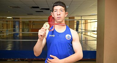 Altındağ'ın gururu, Türkiye Boks Şampiyonası'nda şampiyon oldu