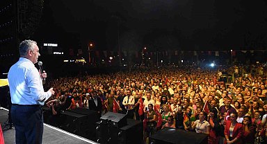 Antalya'nın ilçelerinde Zafer Bayramı coşkusu