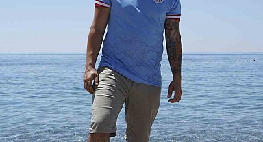 Antalyaspor'un mavi forması çevre ve deniz kirliliğine dikkat çekiyor
