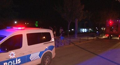 Arazide başlayan yangın evlere sıçramadan söndürüldü