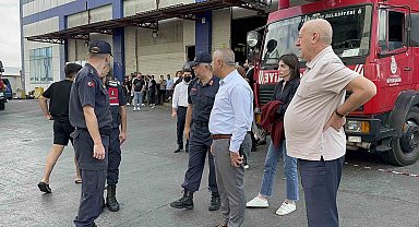 Arnavutköy'de cam üretim fabrikasındaki yangın havadan görüntülendi