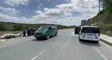 Arnavutköy'deki kazada 2 kişi yaralandı: İlk müdahaleyi eğitime giden arama kurtarma ekibi yaptı