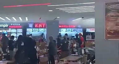 AVM'de yangın çıktı, vatandaşlar yemeklerini bırakıp kaçtı
