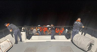Ayvacık açıklarında 30 kaçak göçmen yakalandı