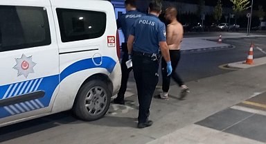 Babasına sinirlendi, minibüsü yaktı