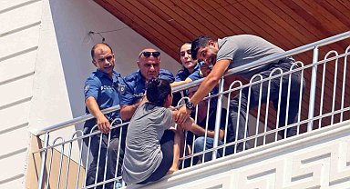 Babasından daire talebi reddedilen genç kadın çılgına döndü