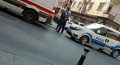 Bahçelievler'de kamyonet karşıya geçmeye çalışan çocuğa çarptı