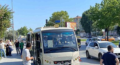 Bakırköy'de kemer takmayınca ceza kesilen minibüsçüden "Havalar çok sıcak" savunması