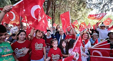 Başkan Zolan, kadınların Zafer Bayramı coşkusuna ortak oldu