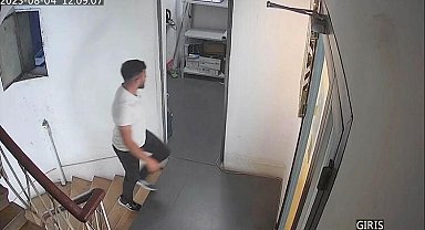 Beyoğlu'nda film gibi olay: Kargocu yalanıyla paketleri toplayıp çaldılar