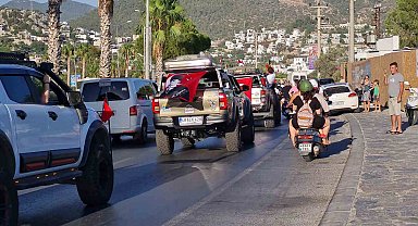 Bodrum'da Zafer Bayramı korteji, renkli görüntülere sahne oldu