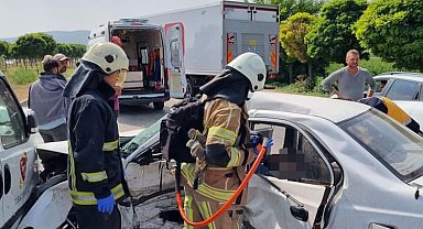 Bursa'da trafik kazası : 2 ölü 1 yaralı