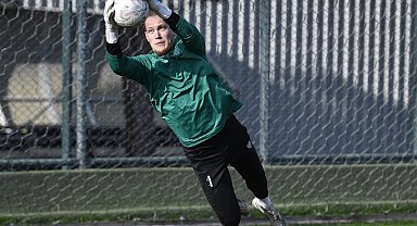 Bursaspor, Talha Yakın'la sözleşme imzaladı