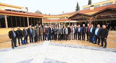 Büyükşehir Muhtarlar Masası ile muhtarların yanında
