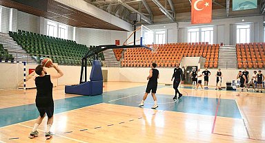 Çayırova Belediyesi Basketbol Takımı sezonu açtı