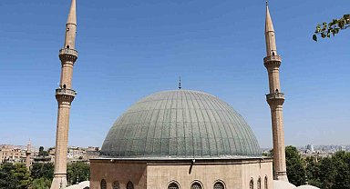 Dergah Cami minaresinde onarım çalışması tamamlandı
