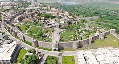 Diyarbakır Sur, 'Dünyanın en eski şehirleri' listesinde yanlış sırada yer aldı
