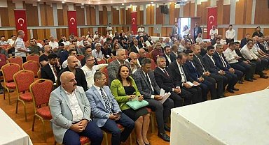 Doç. Dr. Karabulut, MHP Balçova yönetimine girdi